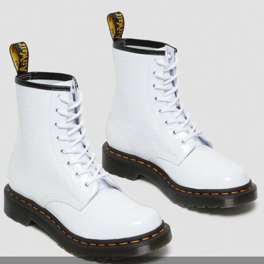 Dr Martens 1460 Croc Embossed boots. New WIthout a box